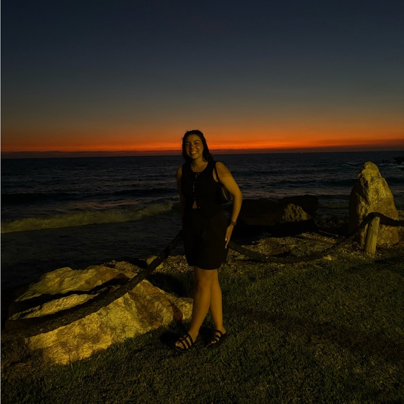 Meet your Posher, Ayah - Picture 1 of 1